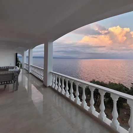 Malvazios Big Blue Villa *