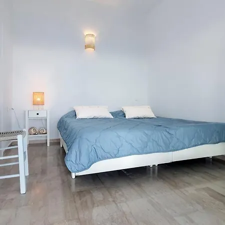 Laconian Collection Big Blue Villa *