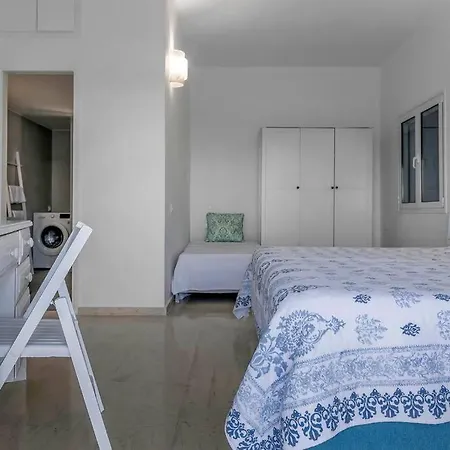 Laconian Collection Big Blue