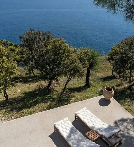 Malvazios Big Blue Villa