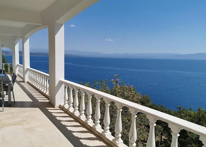 Villa Malvazios Big Blue Gythio